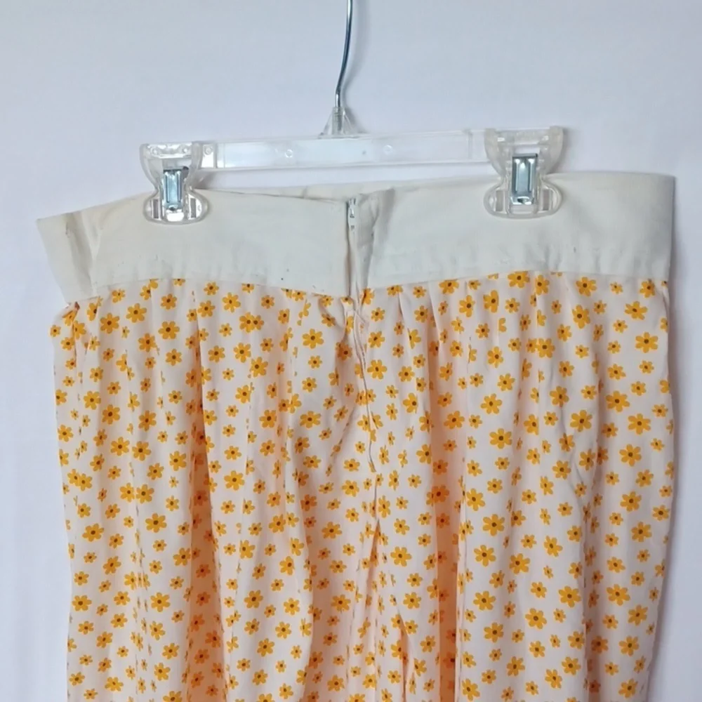 Vintage handmade maxi full skirt cotton cream w/daisies print bohemian unique M